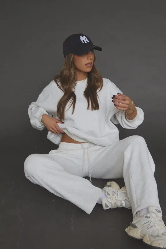 Lennox Crew Neck Sweatshirt In Heather White