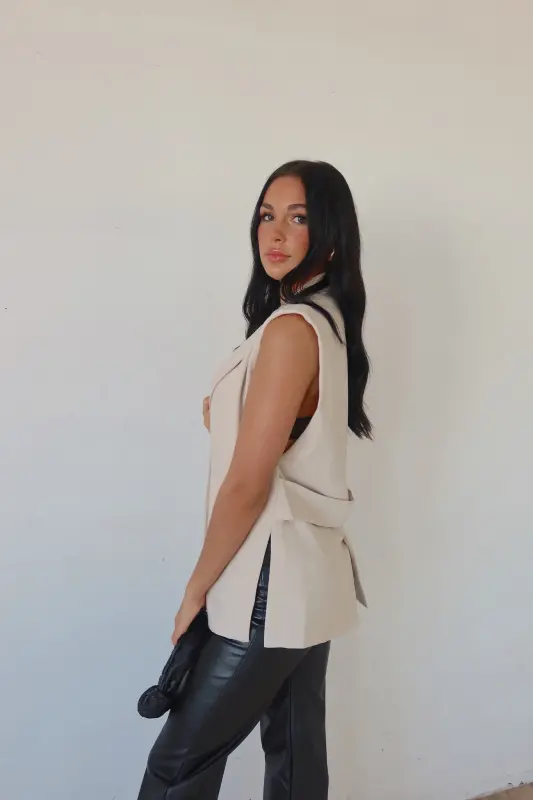 Maren Sleeveless Blazer In Beige
