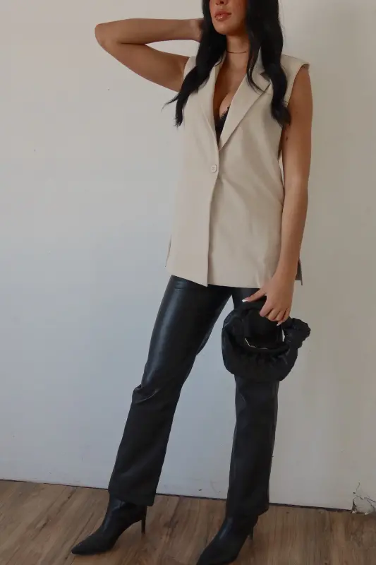 Maren Sleeveless Blazer In Beige