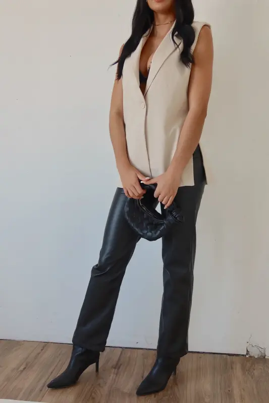 Maren Sleeveless Blazer In Beige