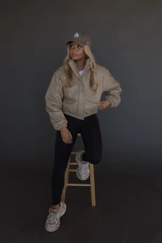 Talon Leather Puffer Jacket In Taupe