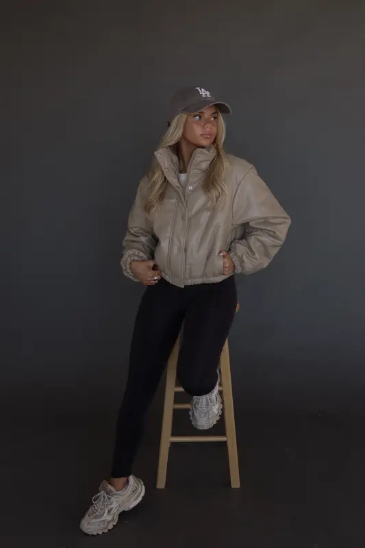 Talon Leather Puffer Jacket In Taupe