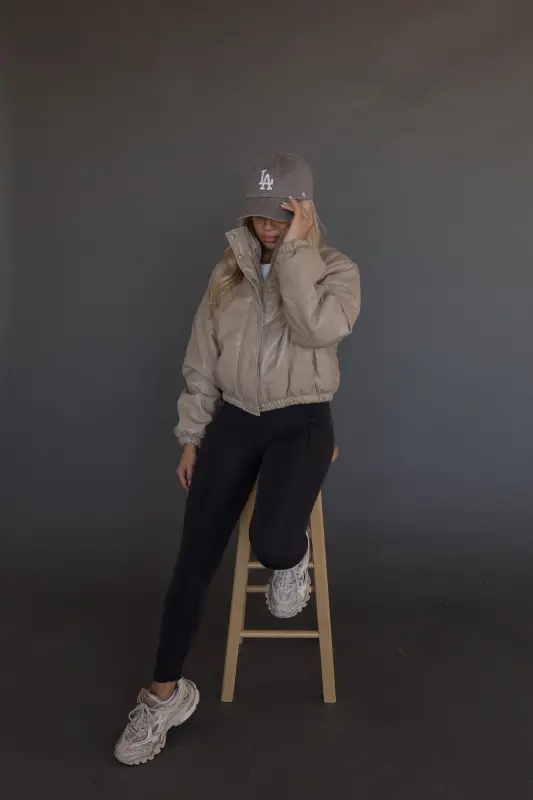 Talon Leather Puffer Jacket In Taupe