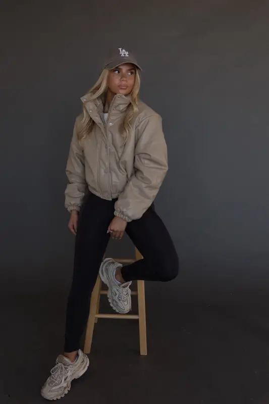 Talon Leather Puffer Jacket In Taupe