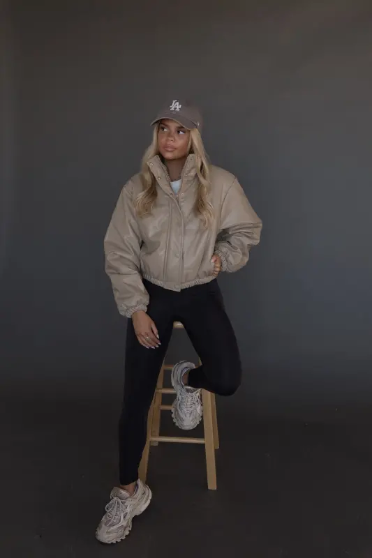 Talon Leather Puffer Jacket In Taupe