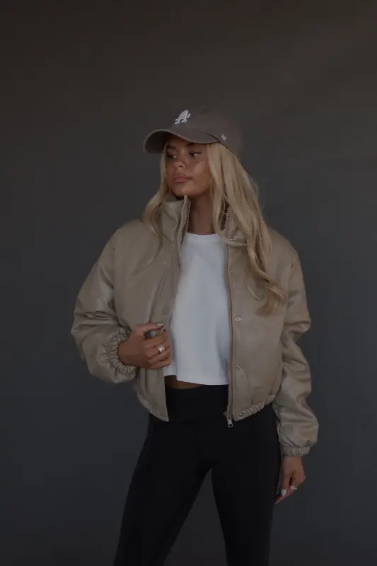 Talon Leather Puffer Jacket In Taupe